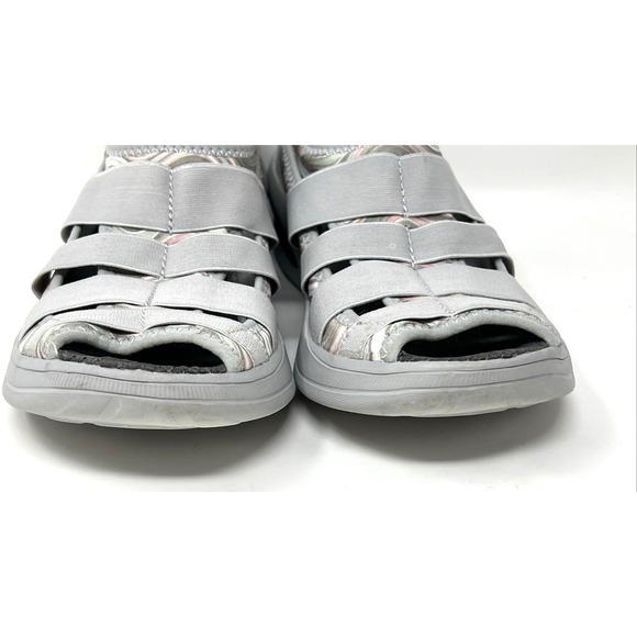 Bzees Shoes Womens Size 7.5 Frill Sandals Flat Gray Slip On Breathable Comfort - Picture 5 of 7
